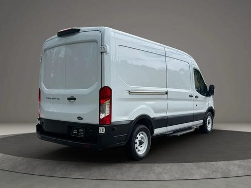 Used 2019 Ford Transit 150 148 Medium Roof RWD image 4