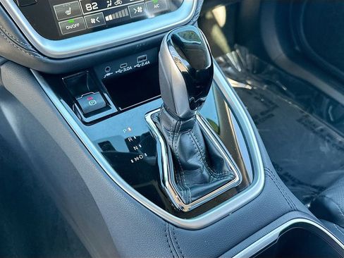 Used 2023 Subaru Outback Limited image 17