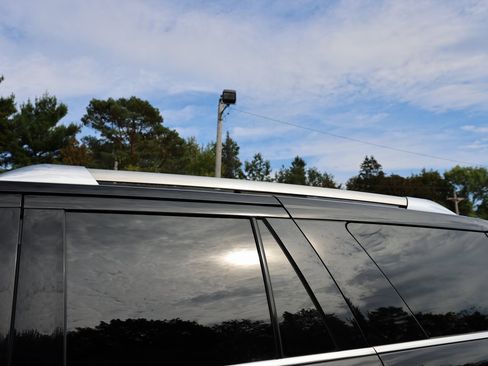 Certified 2022 Ford Expedition Platinum image 34