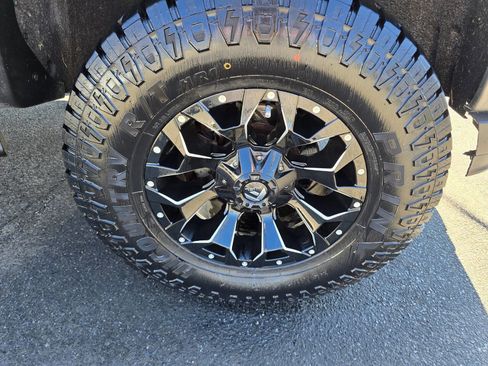 Used 2017 Chevrolet Silverado 1500 LT w/ All Star Edition image 16