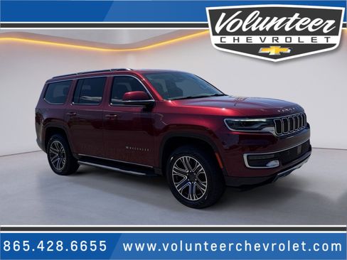 Used 2022 Jeep Wagoneer Series III AWD/4WD image 1