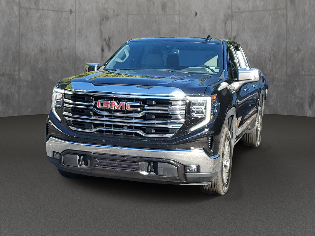 Used 2025 GMC Sierra 1500 SLT RWD image 3