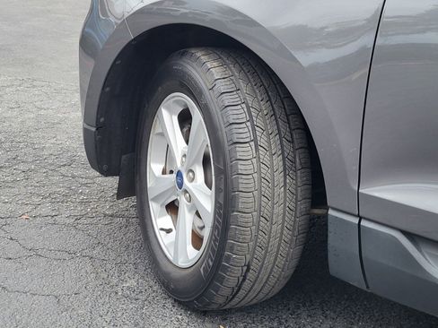 Certified 2022 Ford Edge SE image 33