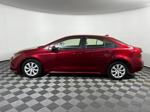 Used 2025 Toyota Corolla LE FWD image 9