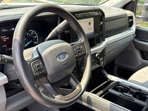 Used 2023 Ford F250 XLT w/ FX4 Off-Road Package AWD/4WD image 17