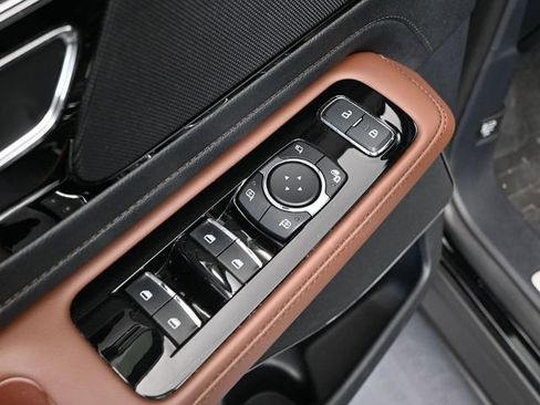 Used 2025 Lincoln Aviator Reserve w/ Jet Appearance Package image 21