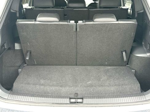 Used 2021 Volkswagen Tiguan SE R-Line w/ 3rd Row Seat Package AWD/4WD image 28