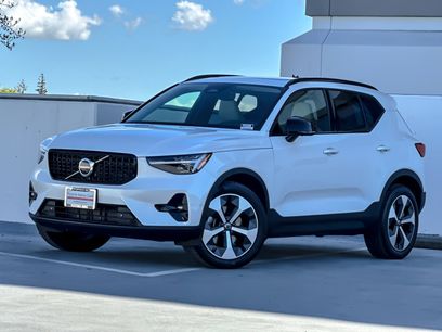 Used 2025 Volvo XC40 B5 Plus w/ Protection Package Premier