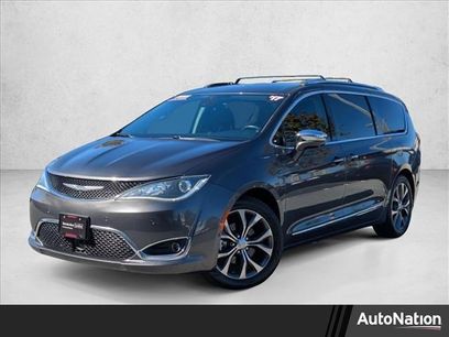 Used 2017 Chrysler Pacifica Limited