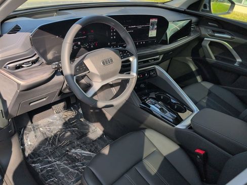 New 2025 Audi Q5 Premium Plus image 2