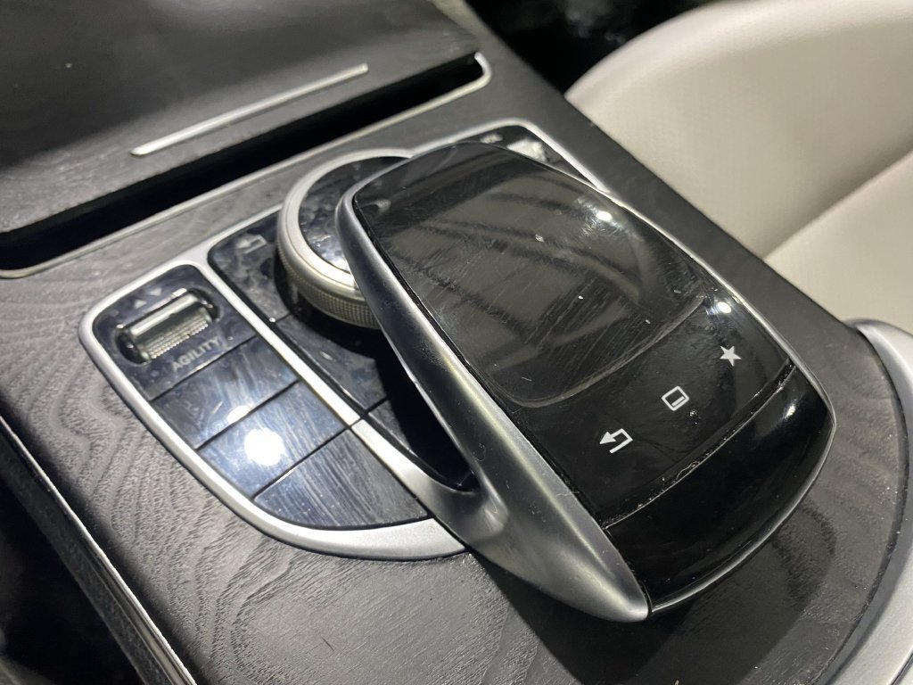 Used 2015 Mercedes-Benz C 300 4MATIC Sedan image 8