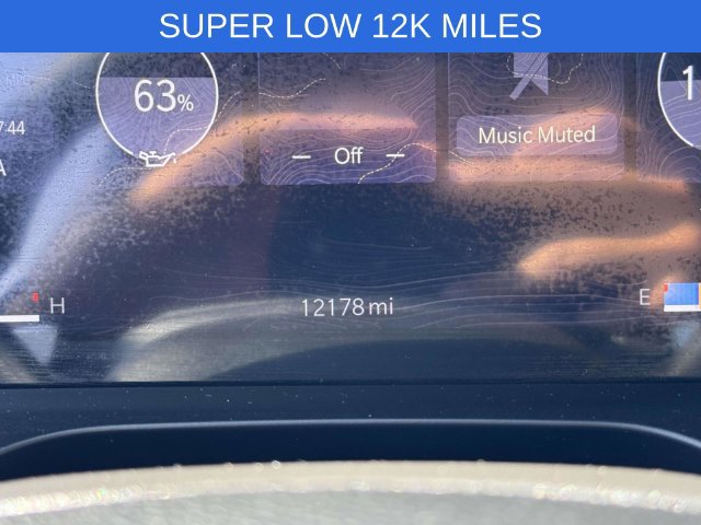 Used 2024 Jeep Grand Cherokee L Laredo w/ Luxury Tech Group I AWD/4WD image 23