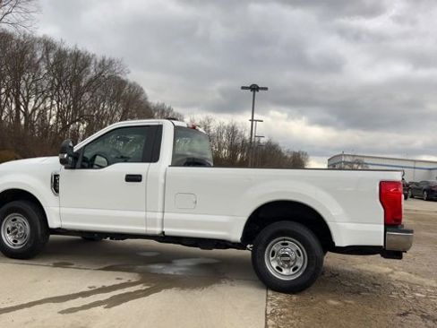Used 2022 Ford F350 XL w/ Power Equipment Group image 6