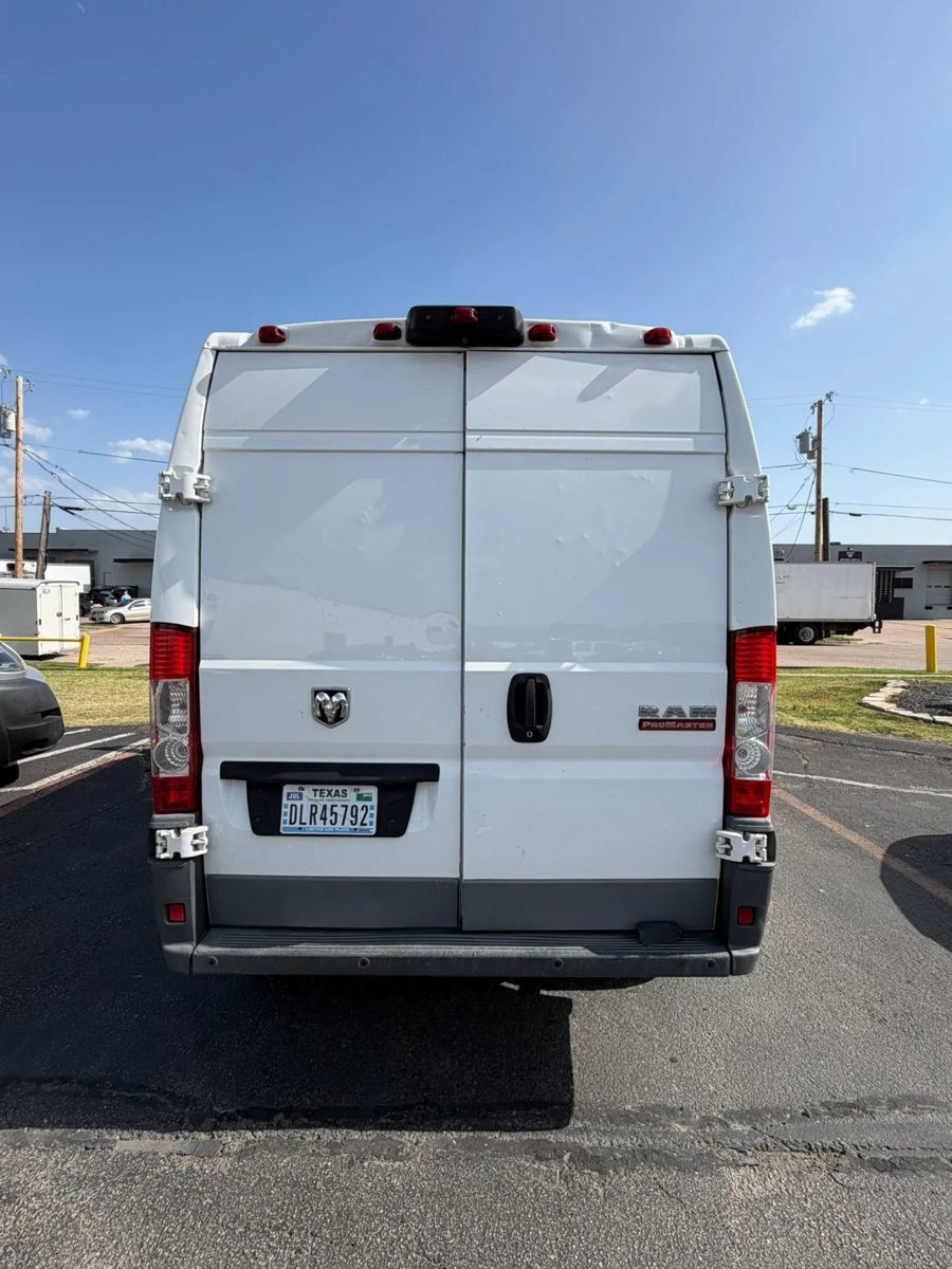 Used 2018 RAM ProMaster 2500 w/ Interior Convenience Group FWD image 4