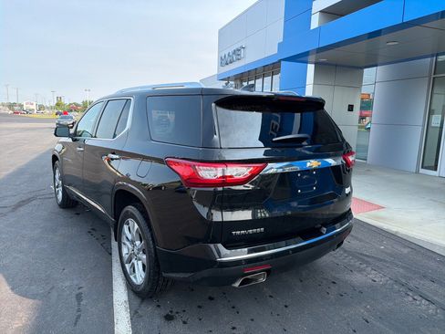 Used 2021 Chevrolet Traverse Premier w/ LPO, Floor Liner Package FWD image 2