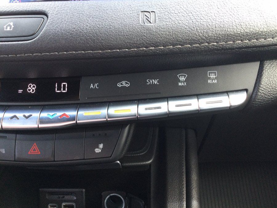 Used 2019 Cadillac XT4 Premium Luxury AWD/4WD image 36