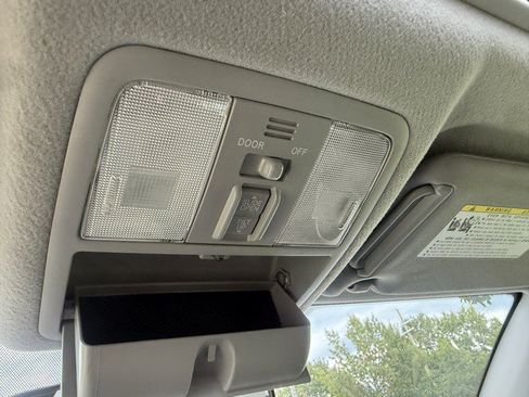 Used 2009 Toyota RAV4 Sport w/ Sport Extra Value Pkg FWD image 33