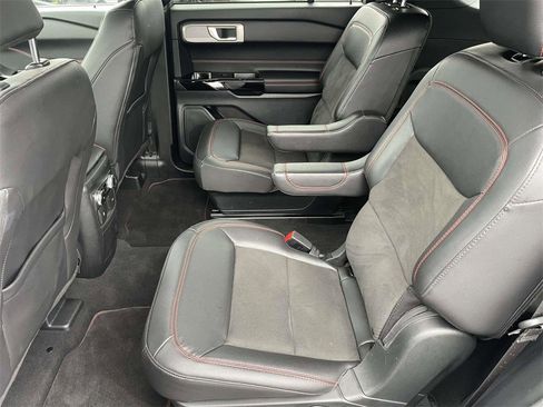 Certified 2023 Ford Explorer ST-Line w/ Class IV Trailer Tow Package image 12