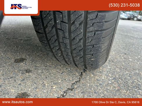 Used 2021 RAM 1500 Classic SLT image 10