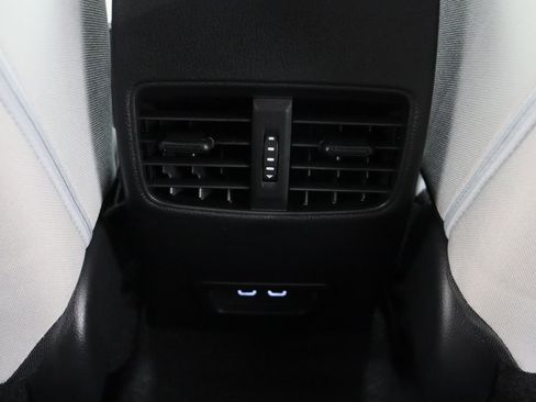 Certified 2023 Toyota Corolla Cross LE w/ Moonroof Package image 29