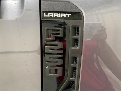 Used 2024 Ford F250 Lariat w/ Lariat Ultimate Package image 7