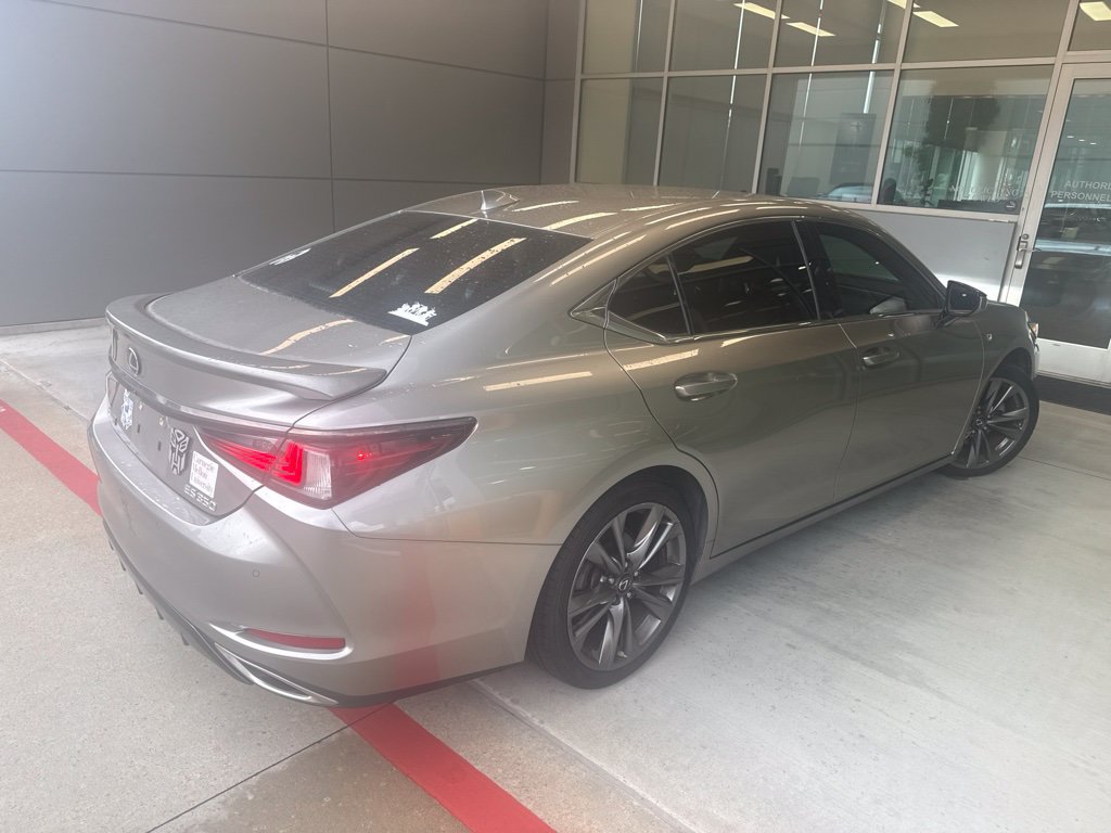 Used 2019 Lexus ES 350 F Sport w/ Accessory Package FWD image 2