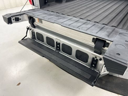 Used 2022 GMC Sierra 1500 SLT AWD/4WD image 28