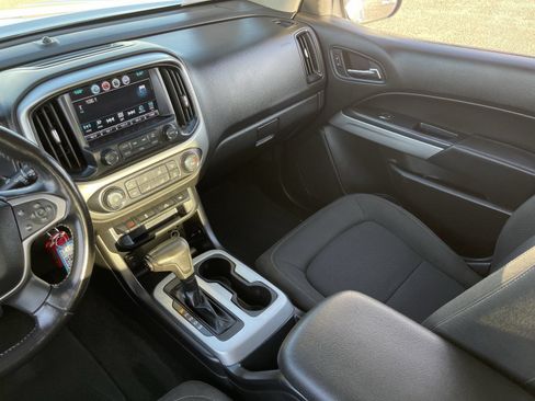Used 2016 Chevrolet Colorado LT w/ LT Convenience Package AWD/4WD image 17