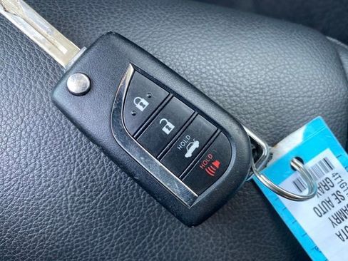 Used 2023 Toyota Camry SE image 23