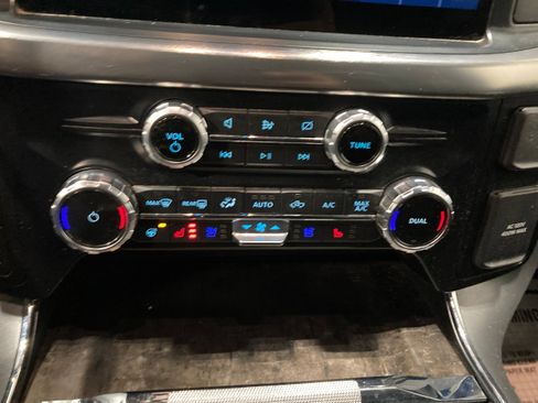 Used 2022 Ford F150 Lariat w/ Equipment Group 502A High image 30