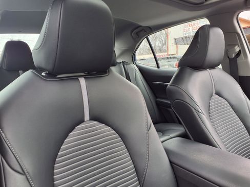 Used 2023 Toyota Camry SE w/ Cold Weather Package image 14