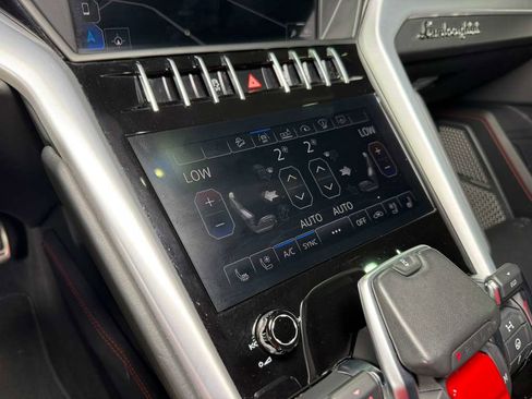 Used 2019 Lamborghini Urus image 27