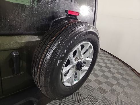 Used 2023 Jeep Wrangler Sport S image 30