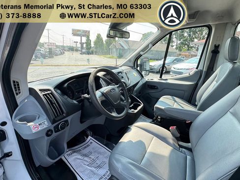 Used 2019 Ford Transit 250 138 RWD image 10