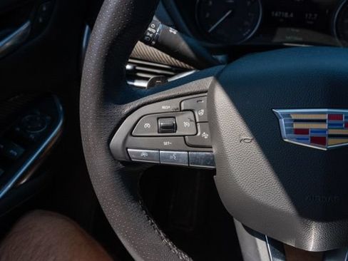 Used 2023 Cadillac XT4 Sport w/ Technology Package AWD/4WD image 16