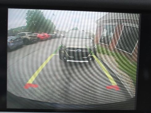 Used 2019 Chrysler Pacifica Touring-L FWD image 13