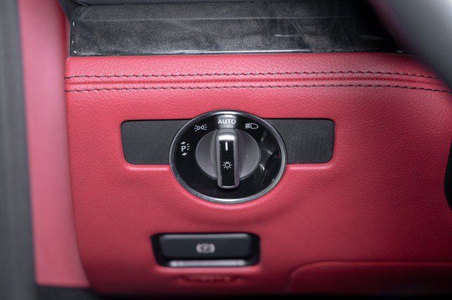 Used 2019 Mercedes-Benz SL 550 image 18