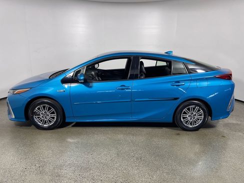 Used 2018 Toyota Prius Prime Premium image 6