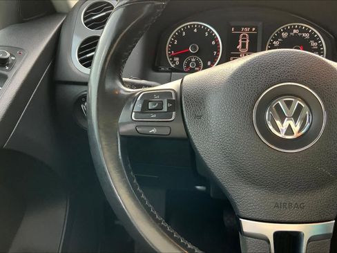 Used 2017 Volkswagen Tiguan Wolfsburg Edition image 21