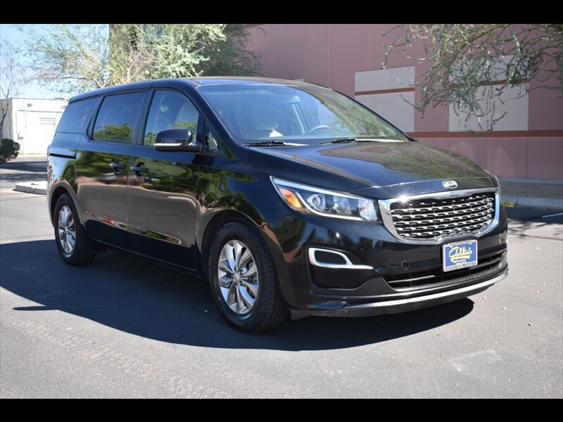 Used 2019 Kia Sedona LX FWD image 2