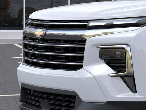 New 2027 Chevrolet Traverse LT FWD image 13