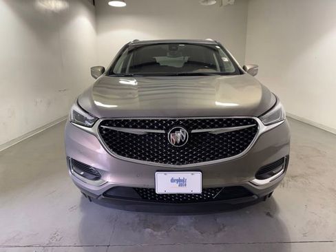 Used 2018 Buick Enclave Avenir w/ Avenir Technology Package FWD image 2