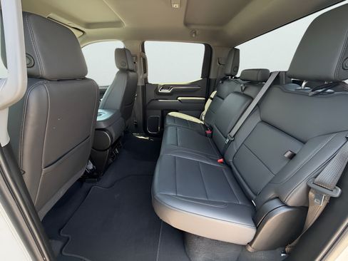 Used 2025 GMC Sierra 1500 SLT RWD image 13