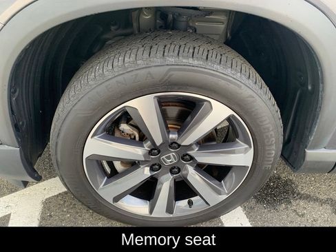 Used 2025 Honda Pilot Elite image 9