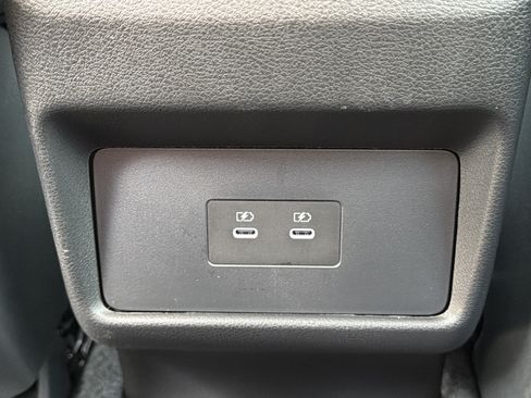 Used 2025 Nissan Rogue SV w/ SV Premium Package FWD image 22