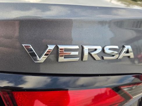 Used 2022 Nissan Versa SV image 15