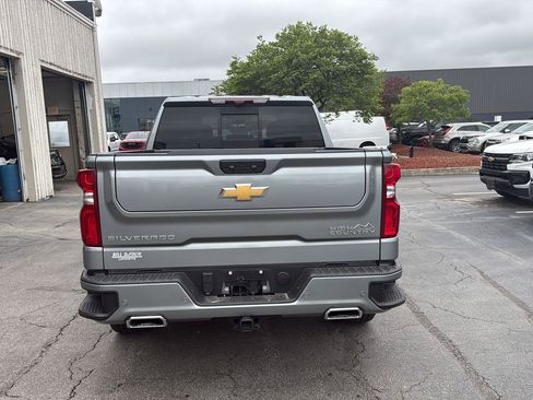 Used 2025 Chevrolet Silverado 1500 High Country w/ High Country Premium Package AWD/4WD image 4