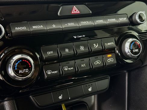 Used 2022 Kia Sportage EX image 17