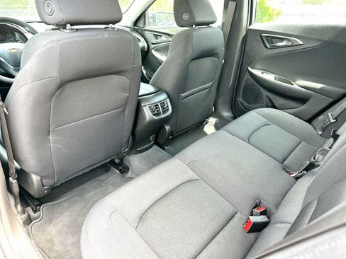 Used 2024 Chevrolet Malibu LT FWD image 24