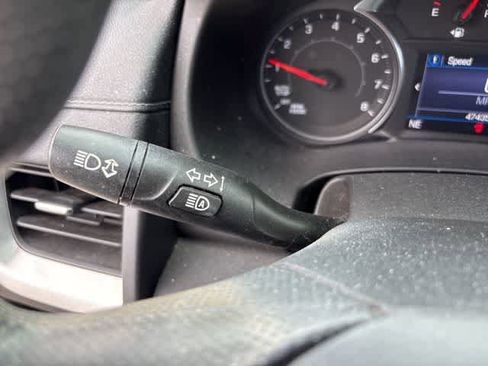 Used 2022 GMC Terrain SLE w/ Driver Convenience Package image 16